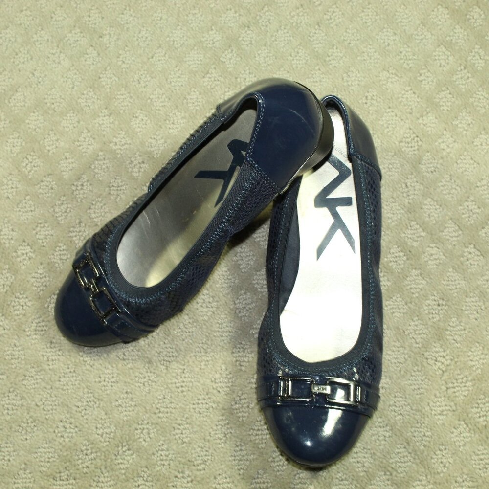 Anne Klein Sz 9.5 Navy Blue Patent Round Toe Snakeskin Print Fabric Wedge Heels